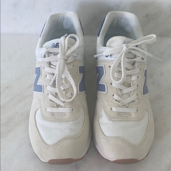 New Balance Women’s Cream and Light Blue Sneakers - Picture 4 of 5